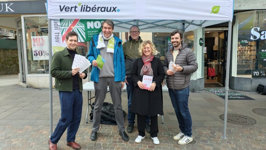 Marché à Nyon - NON autoroutes 2